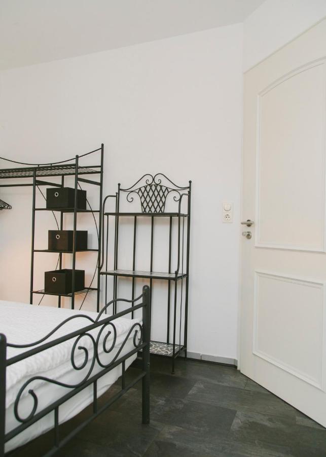 Gaestehaus Vigliarolo Gewerblich Jedes Zimmer Eigenes Bad Gemeinschaftskueche Elmshorn Exterior foto